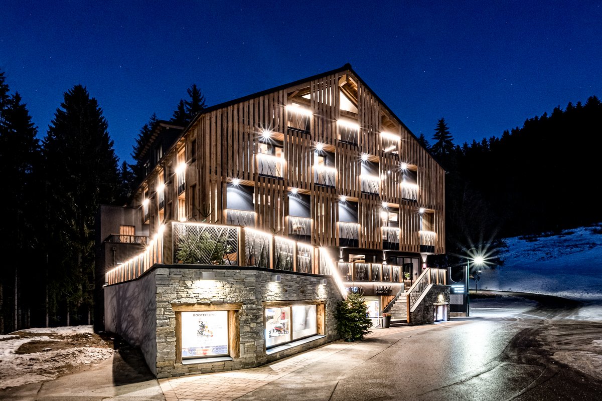 nachtaufnahme winterurlaub im hotel almmonte sensum suites design hotel 