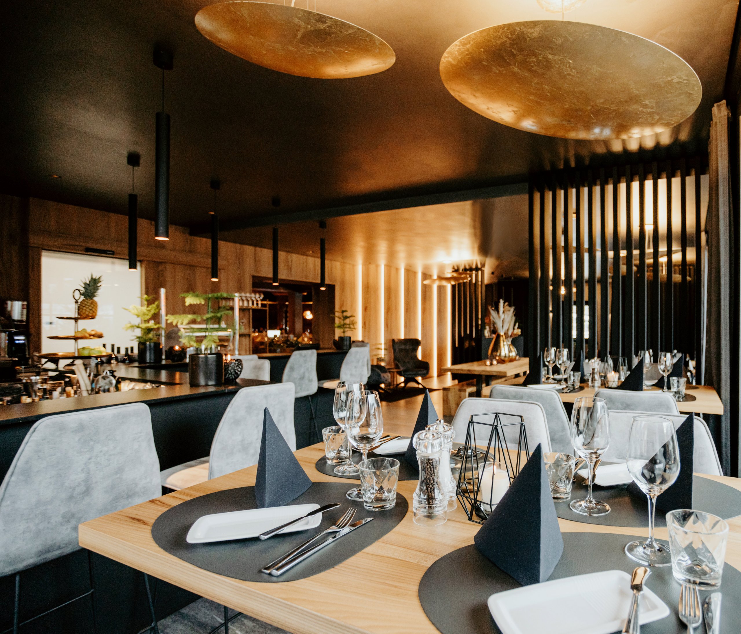 fein speisen im restaurant almmonte 96, praeklarum suites desugn hotel in wagrain